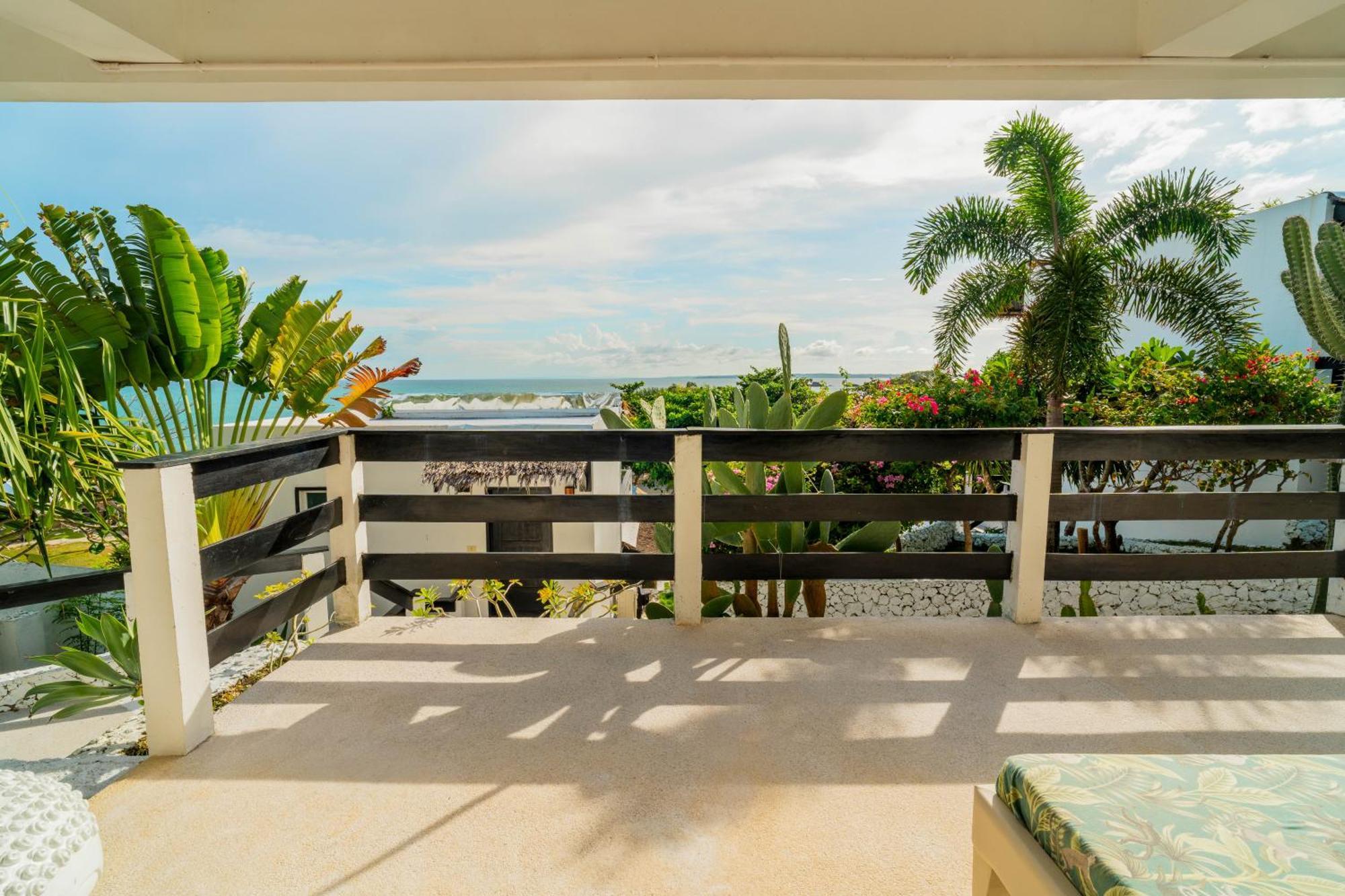 Blanco Beach Resort Malapascua Экстерьер фото