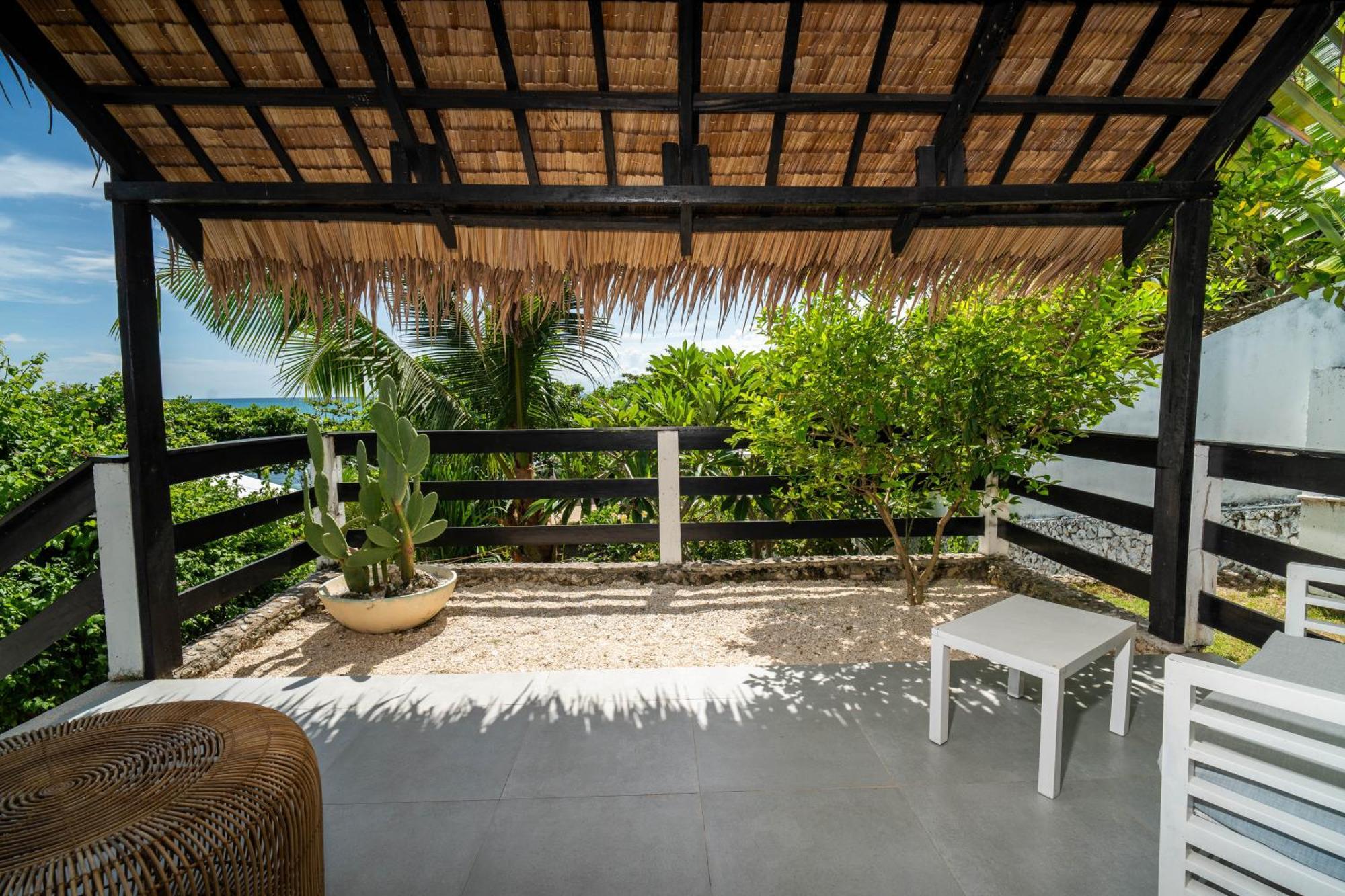 Blanco Beach Resort Malapascua Экстерьер фото